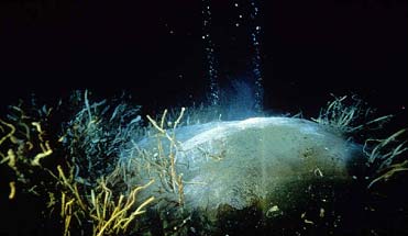 Dcomposition d'hydrate de mthane sous-marin - Domaine Public