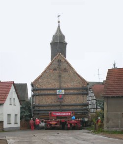 Déplacement de l'église de Heuersdorf - CC-Paternité-3.0 - Auteur: Wikimedia/Decius